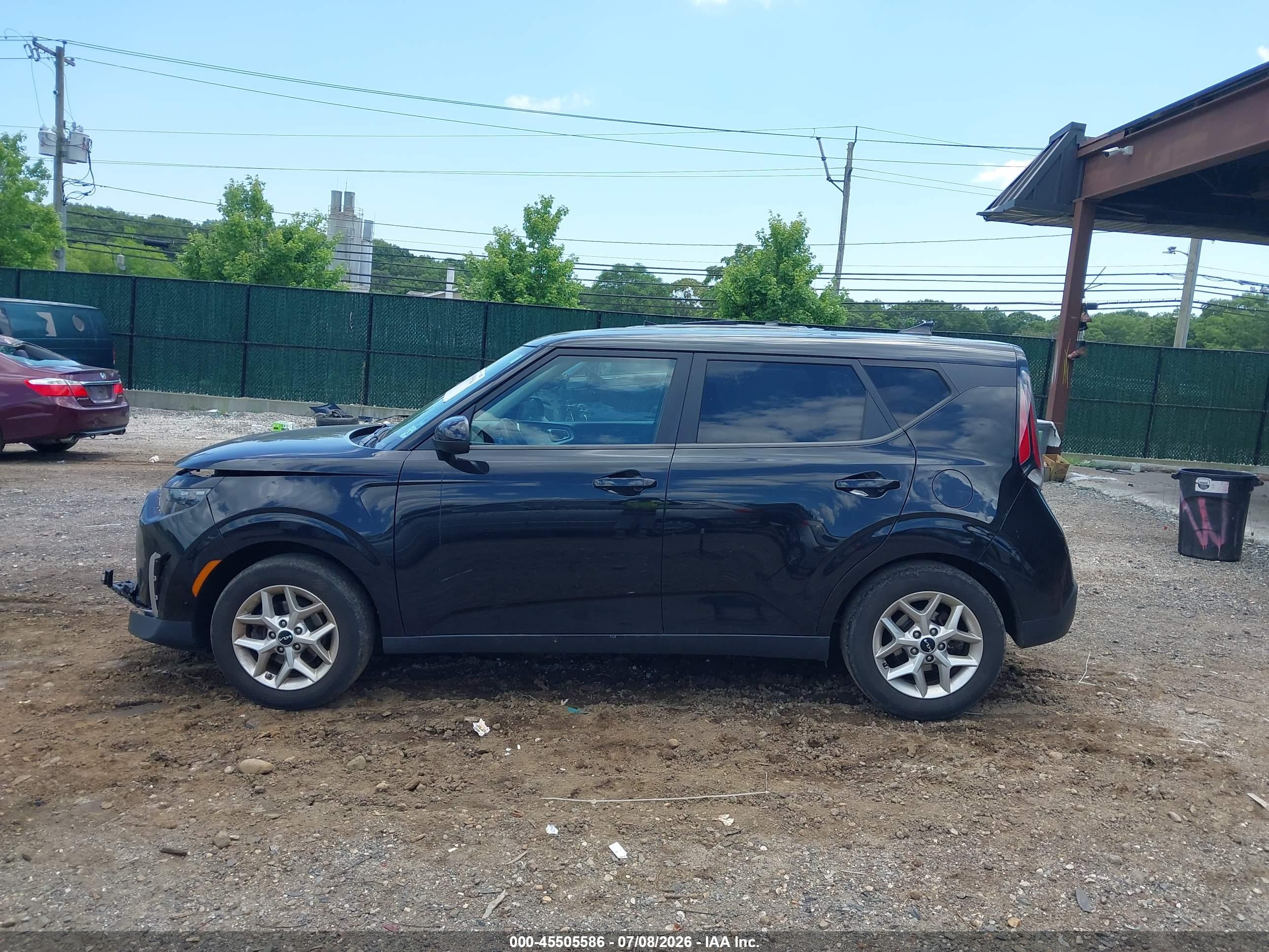 2023 KIA SOUL LX