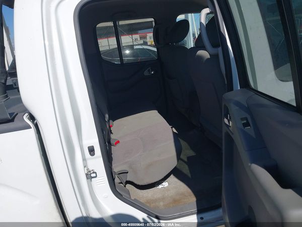 2018 NISSAN FRONTIER SV — I8