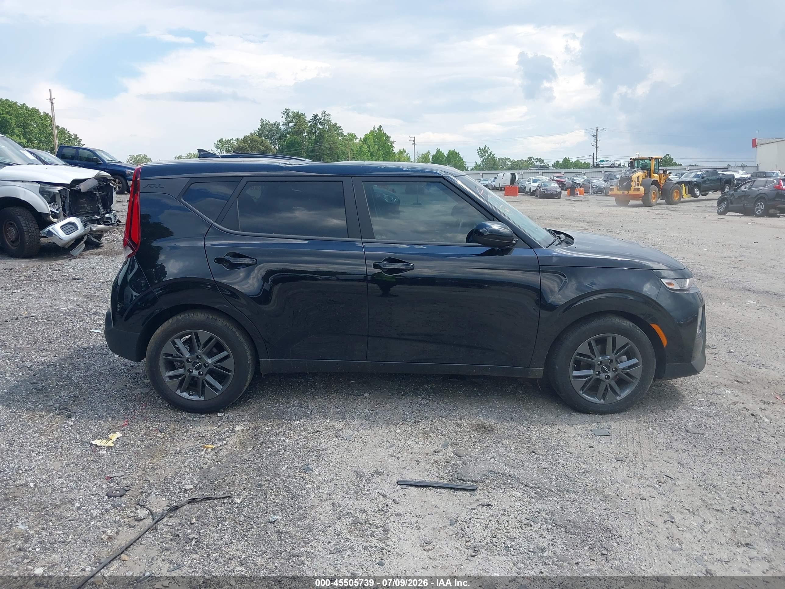 2022 KIA SOUL EX
