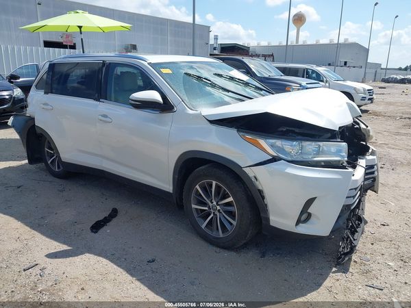 2019 TOYOTA HIGHLANDER XLE