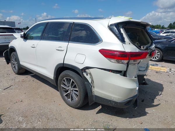 2019 TOYOTA HIGHLANDER XLE