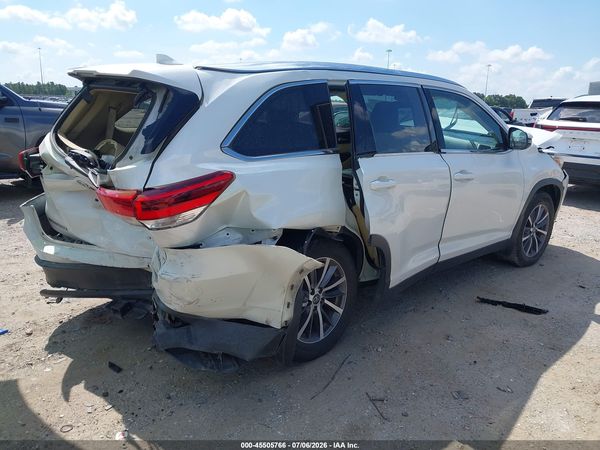 2019 TOYOTA HIGHLANDER XLE