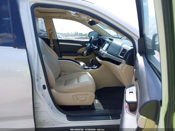 2019 TOYOTA HIGHLANDER XLE