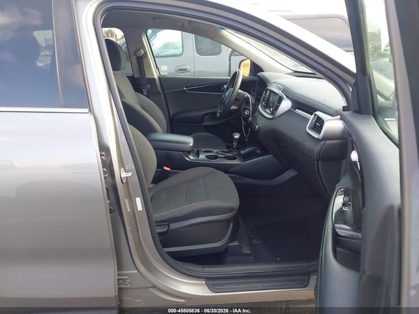 2019 KIA SORENTO 2.4L LX