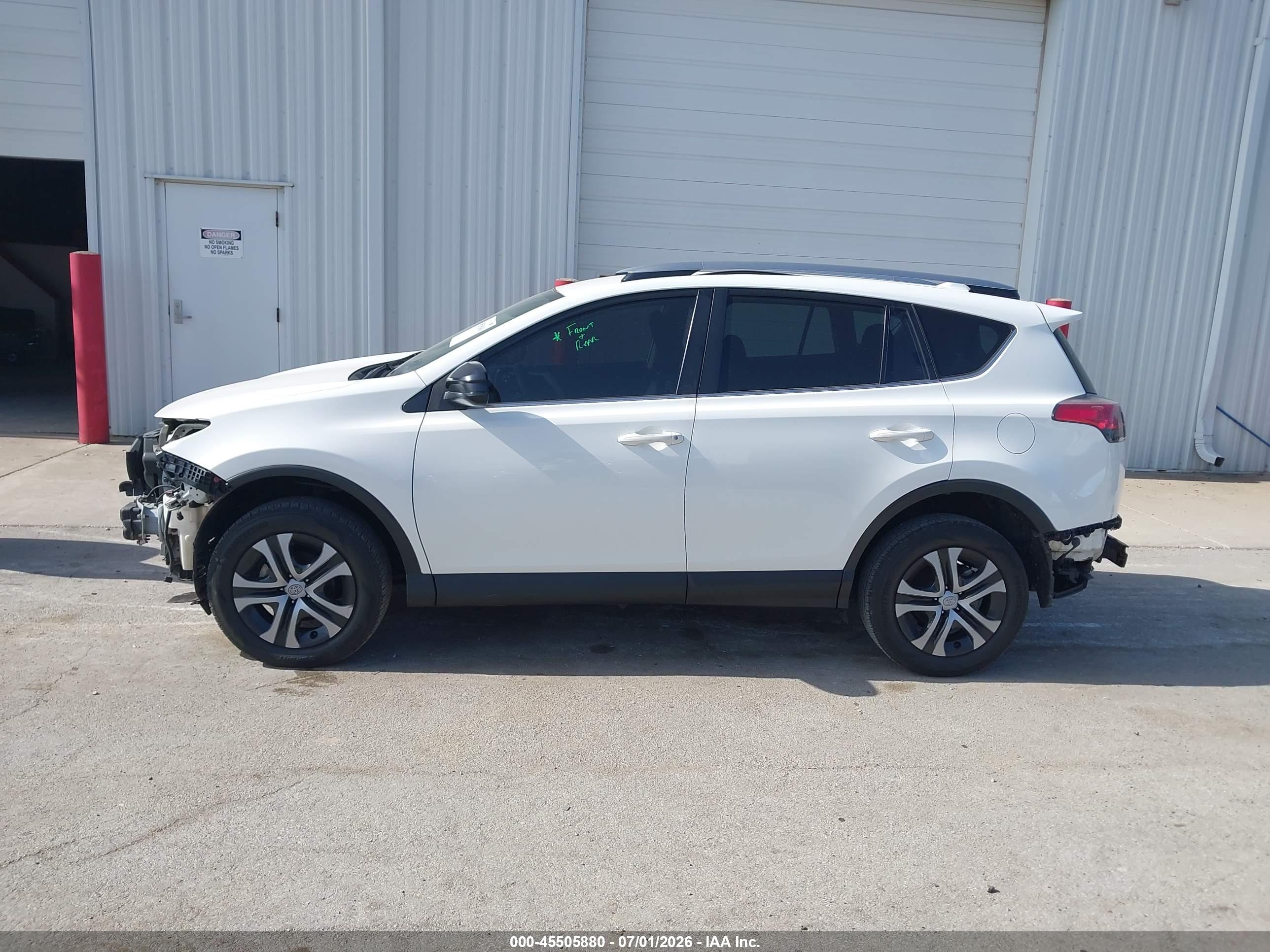 2018 TOYOTA RAV4 LE