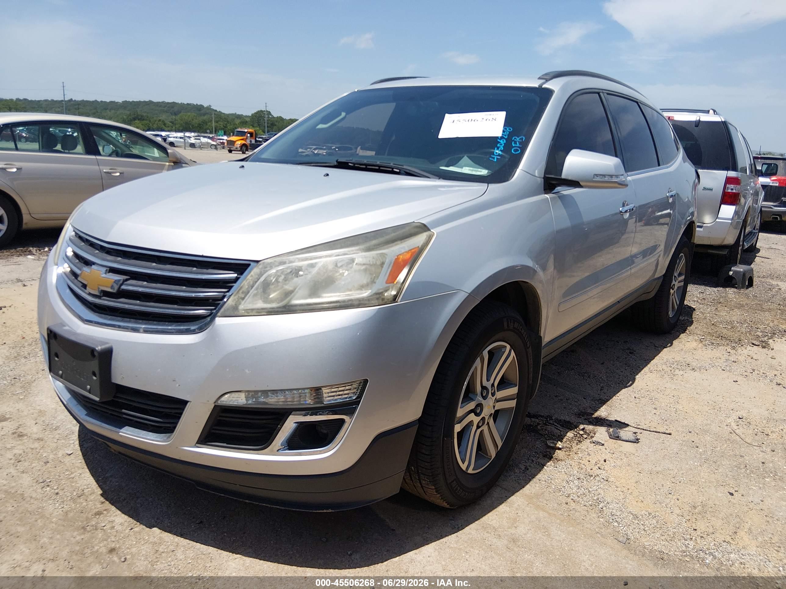 2016 CHEVROLET TRAVERSE LT — I2