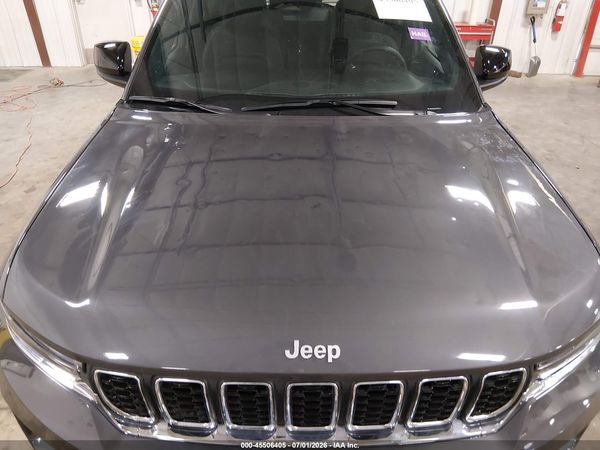 2024 JEEP GRAND CHEROKEE LAREDO 4X4