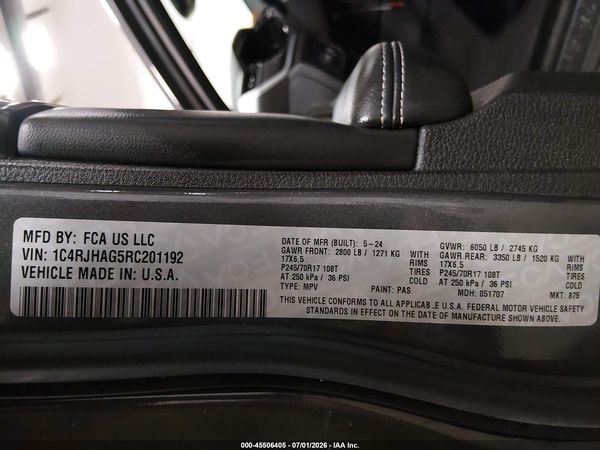 2024 JEEP GRAND CHEROKEE LAREDO 4X4