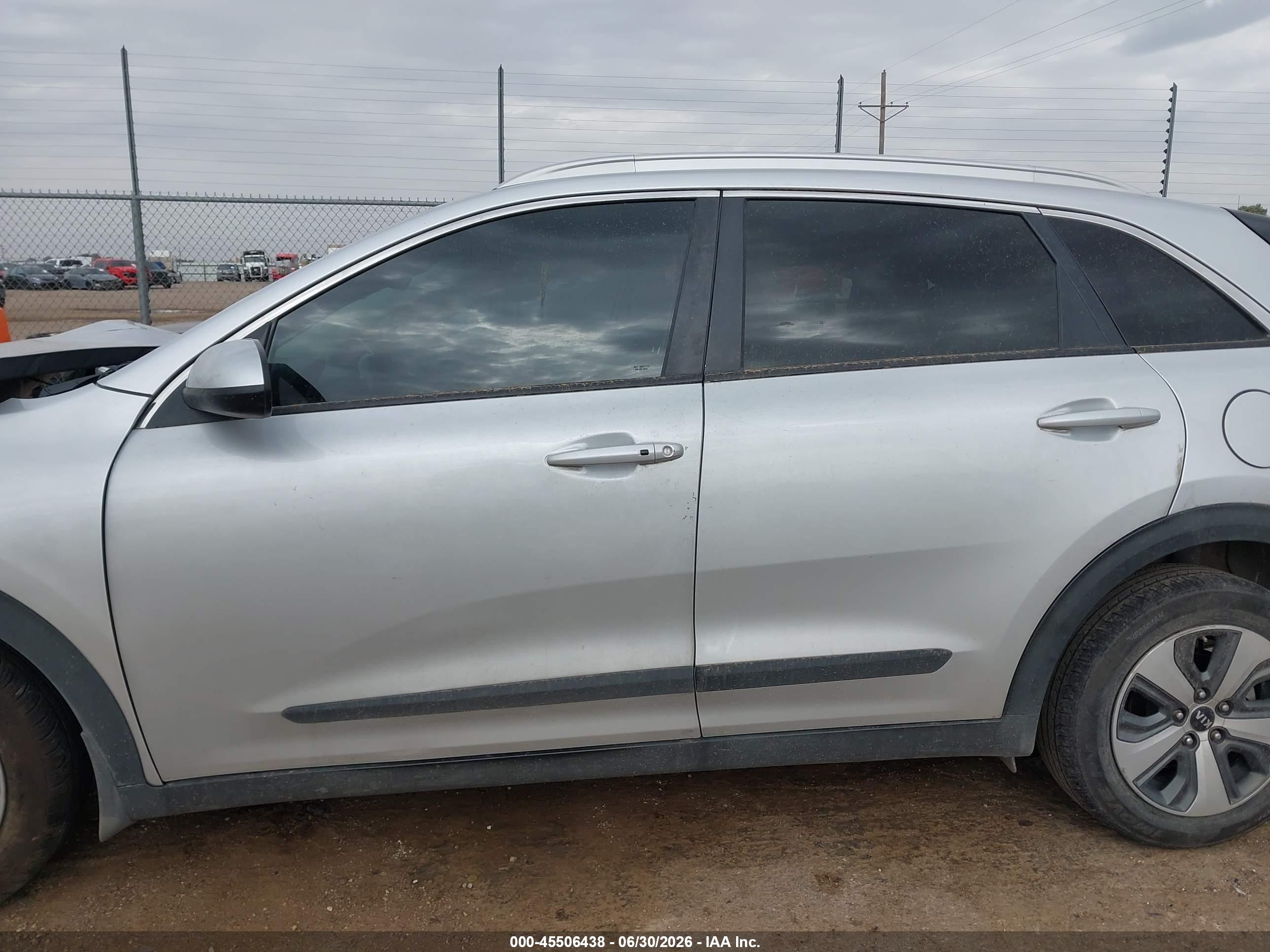 2019 KIA NIRO LX