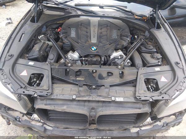 2012 BMW 550I XDRIVE — I10