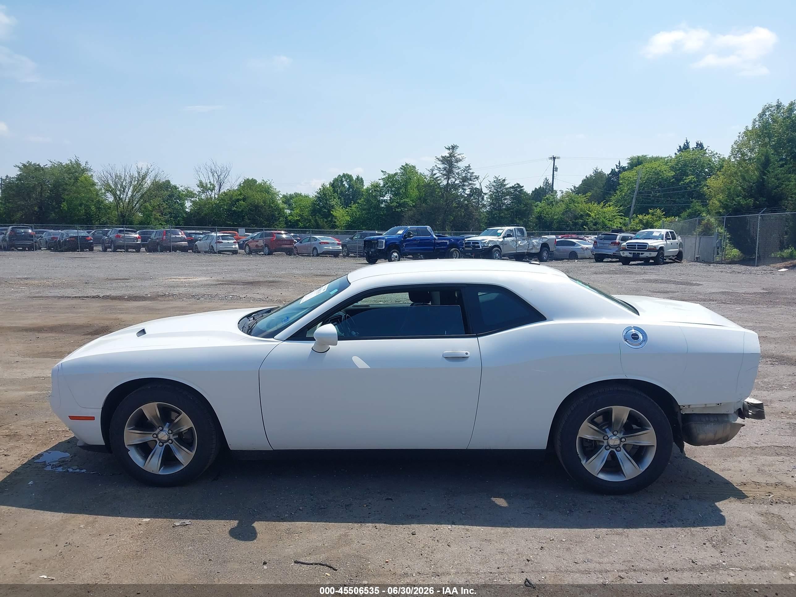 2015 DODGE CHALLENGER SXT