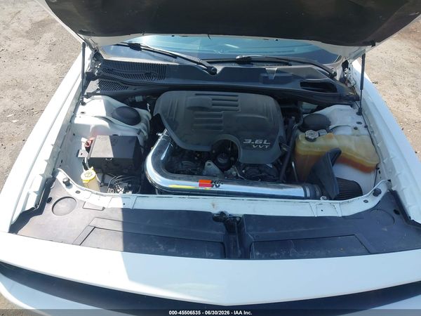 2015 DODGE CHALLENGER SXT
