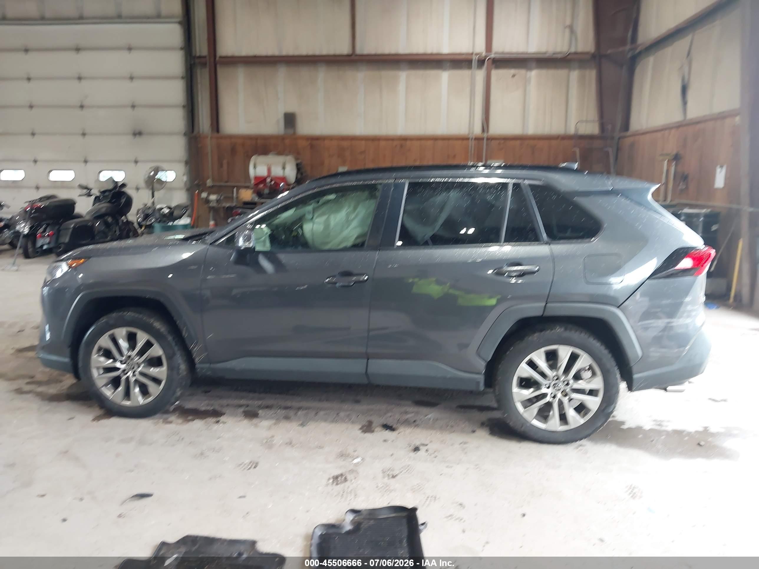 2019 TOYOTA RAV4 XLE PREMIUM
