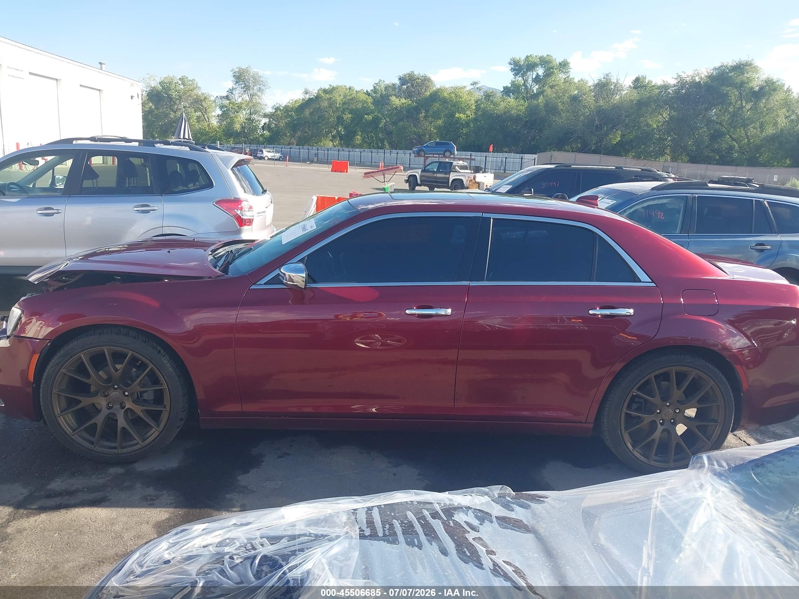 2020 CHRYSLER 300 LIMITED