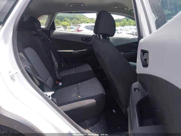 2021 HYUNDAI KONA SE