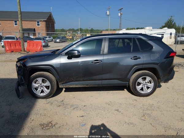 2019 TOYOTA RAV4 XLE