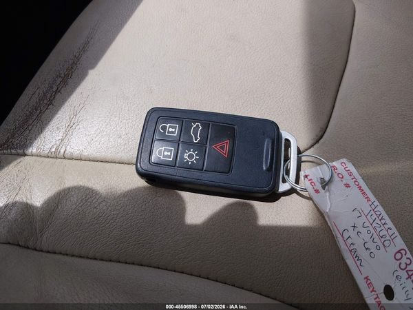 2017 VOLVO XC60 T5 INSCRIPTION