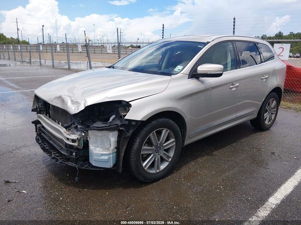 2017 VOLVO XC60 T5 INSCRIPTION