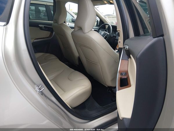 2017 VOLVO XC60 T5 INSCRIPTION