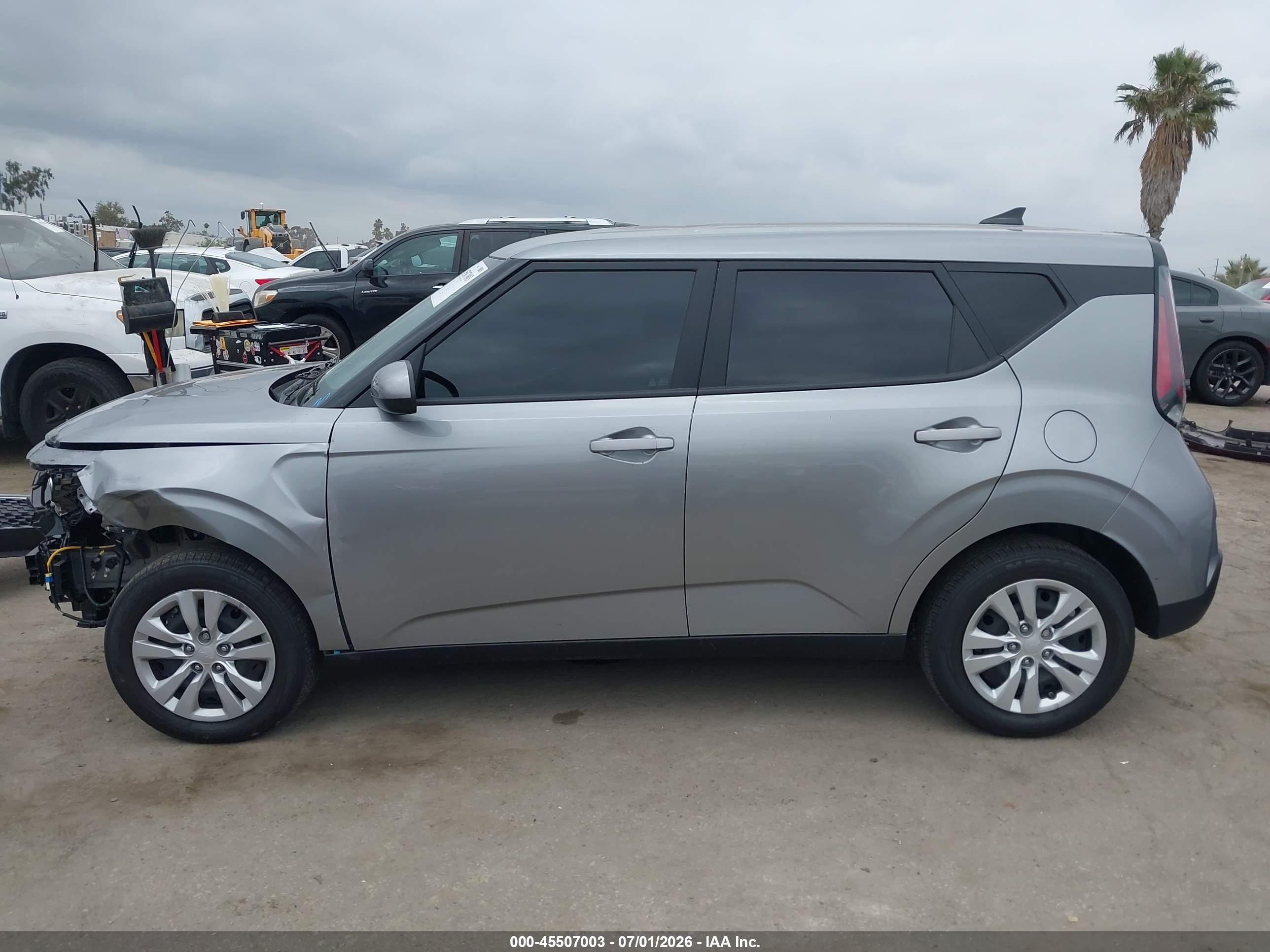 2025 KIA SOUL LX