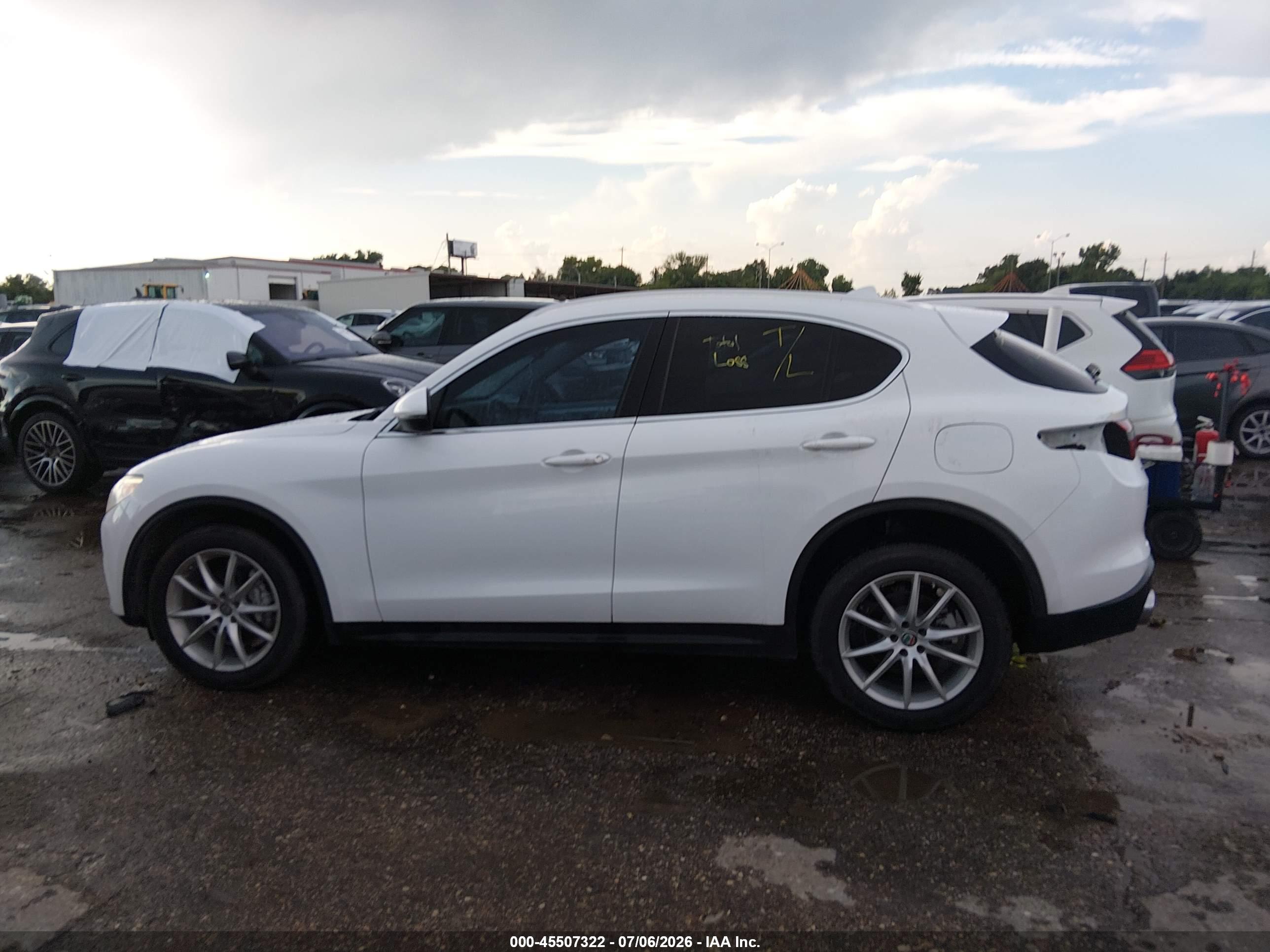 2018 ALFA ROMEO STELVIO TI AWD