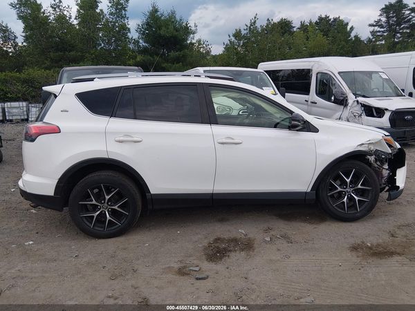 2017 TOYOTA RAV4 SE