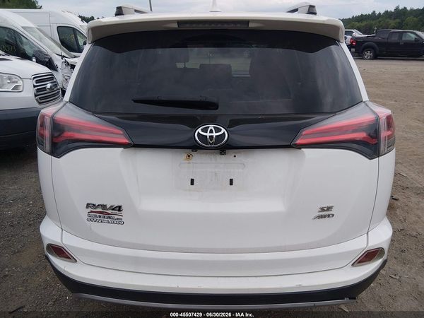 2017 TOYOTA RAV4 SE