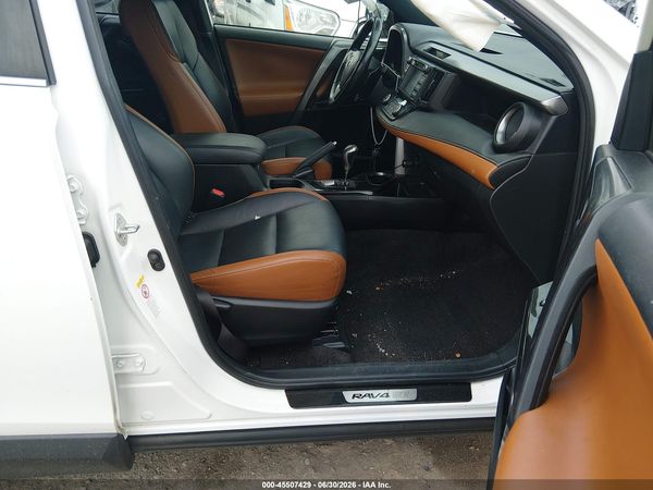2017 TOYOTA RAV4 SE