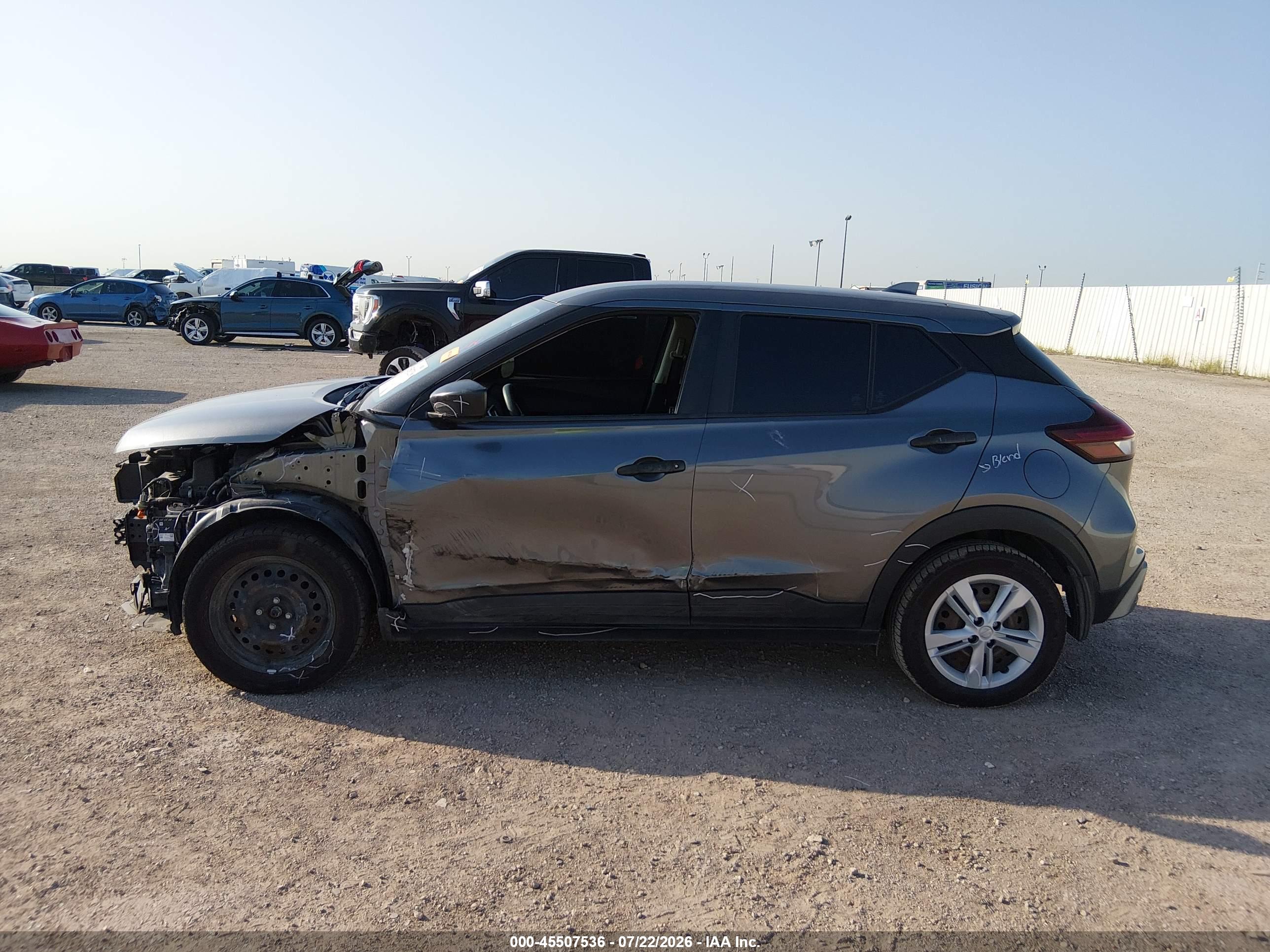 2022 NISSAN KICKS S XTRONIC CVT