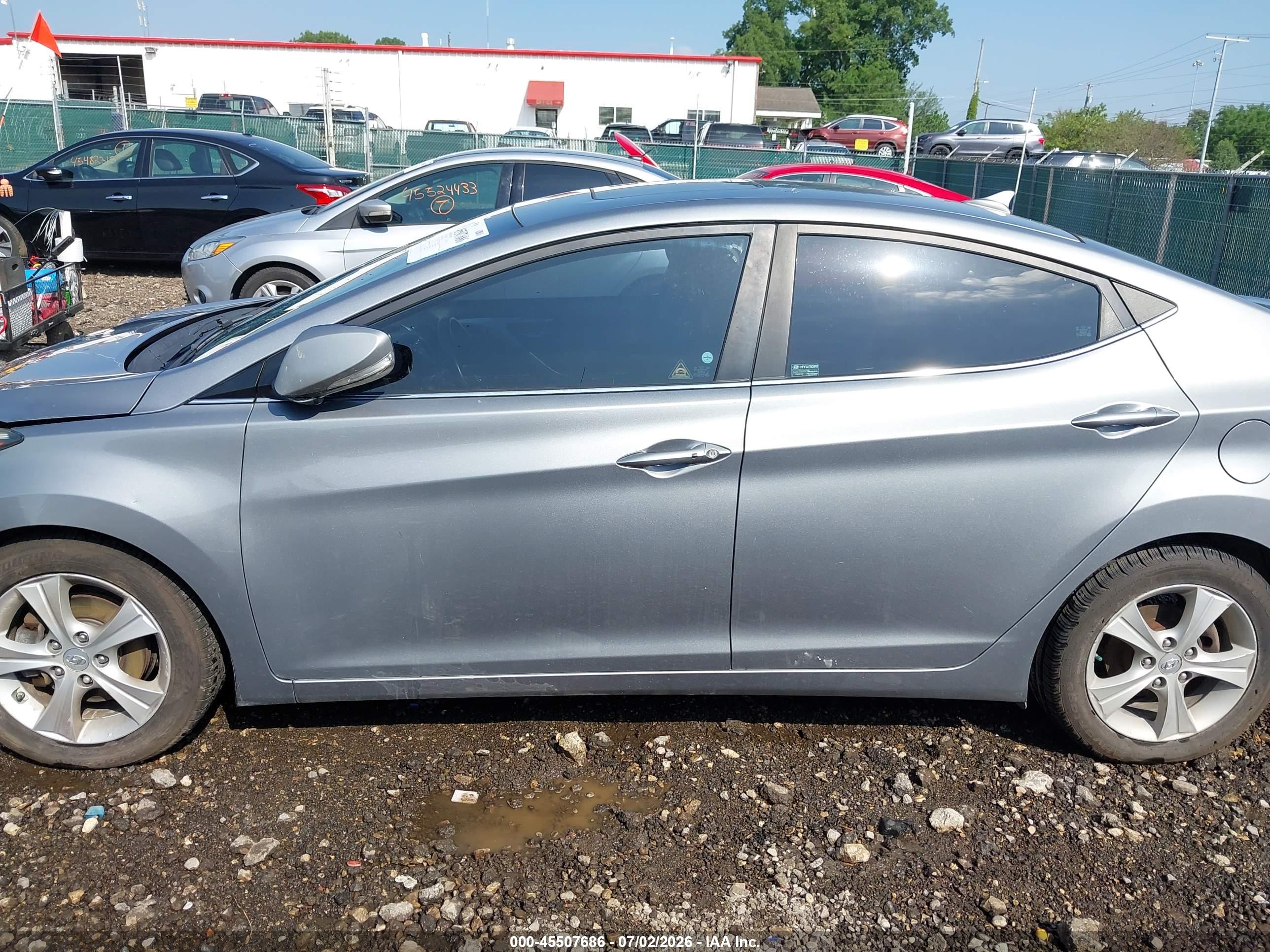 2016 HYUNDAI ELANTRA