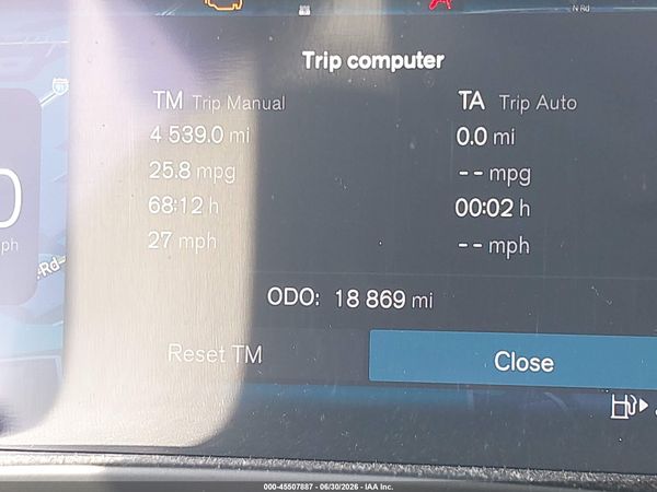2025 VOLVO XC40 B5 CORE BRIGHT THEME