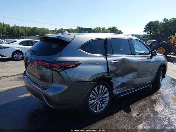 2025 TOYOTA HIGHLANDER PLATINUM