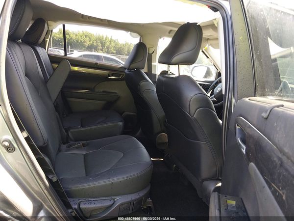 2025 TOYOTA HIGHLANDER PLATINUM