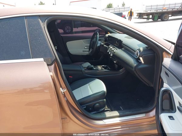 2022 MERCEDES-BENZ CLA 250 4MATIC