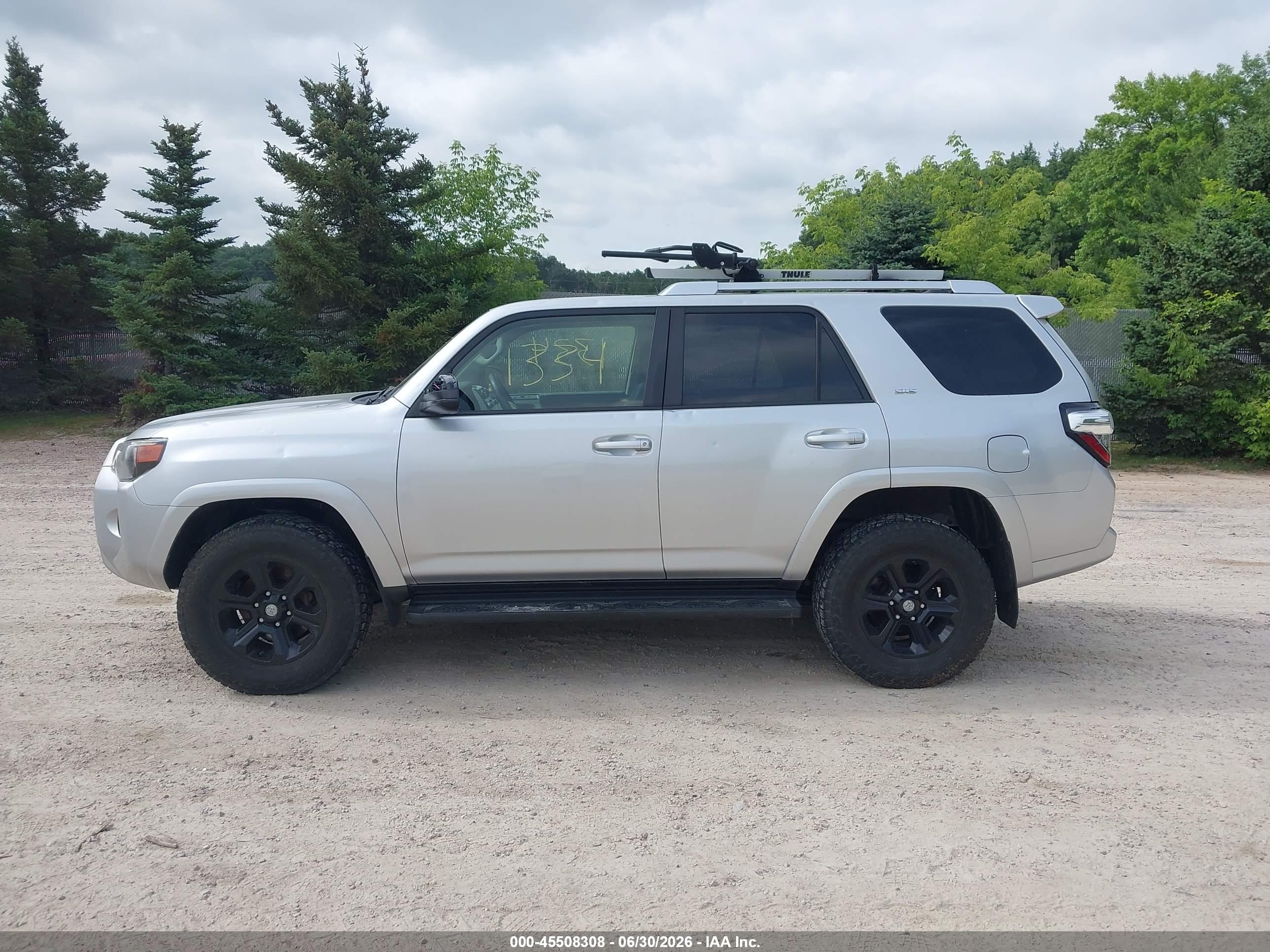 2017 TOYOTA 4RUNNER SR5