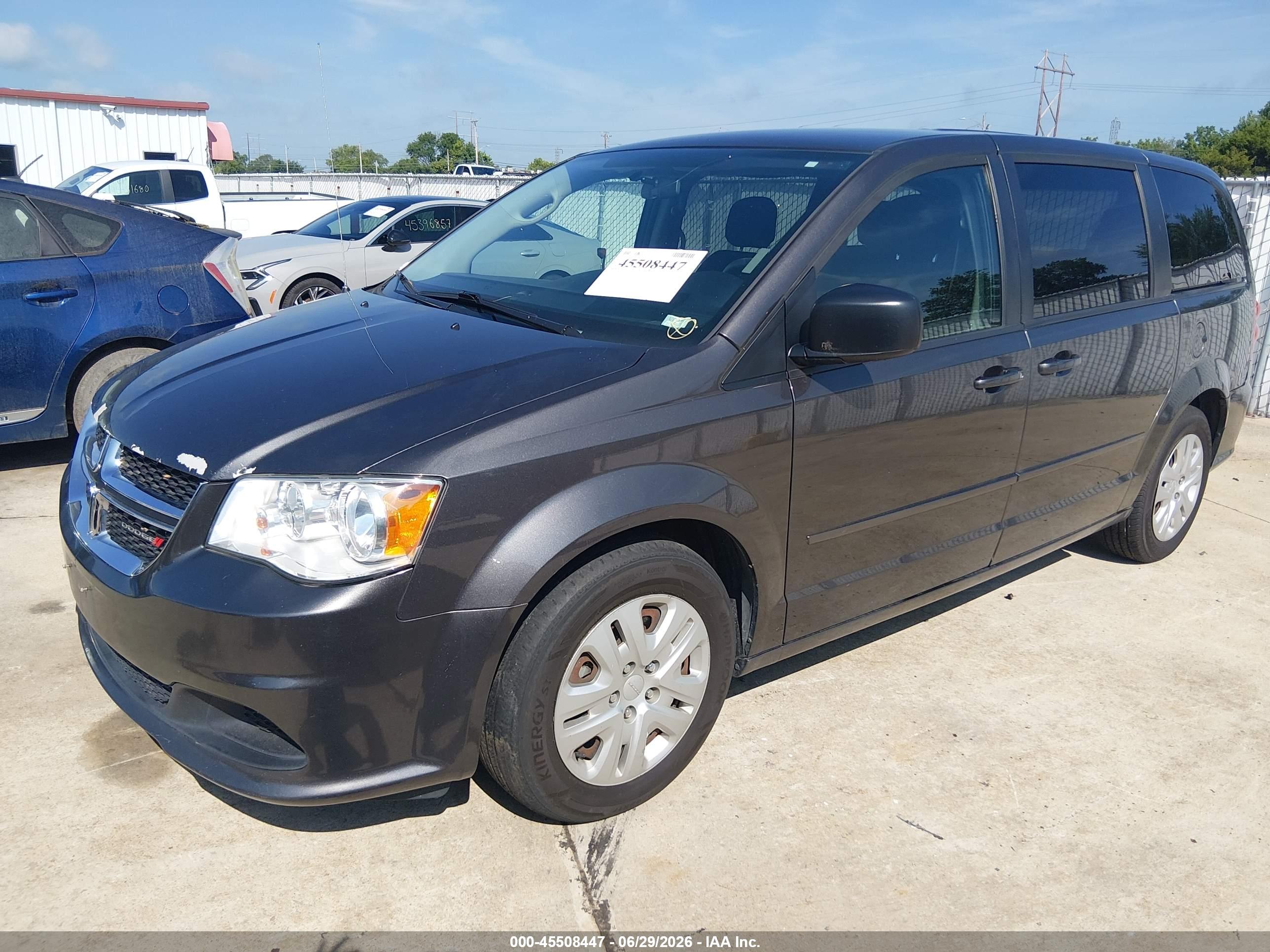 2016 DODGE GRAND CARAVAN SE — I2
