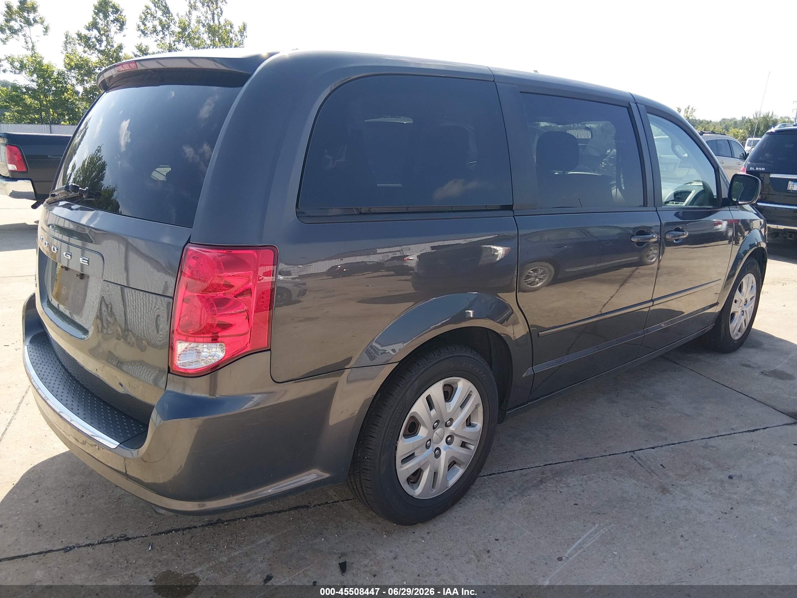 2016 DODGE GRAND CARAVAN SE — I4