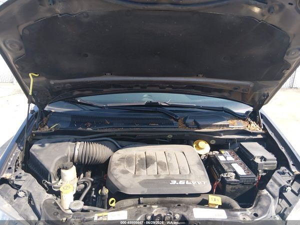 2016 DODGE GRAND CARAVAN SE — I10
