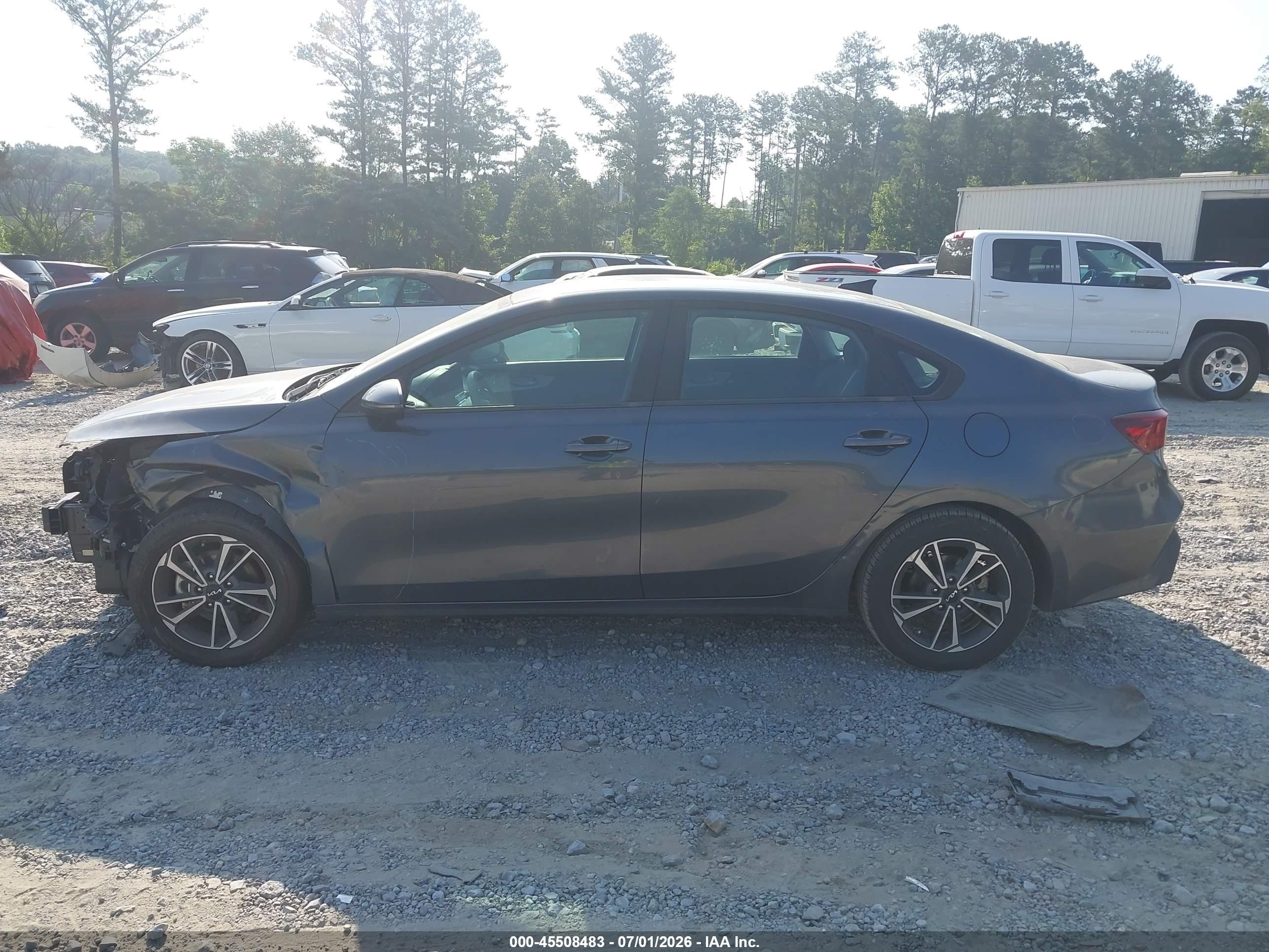 2022 KIA FORTE LXS