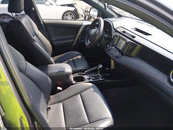 2016 TOYOTA RAV4 SE