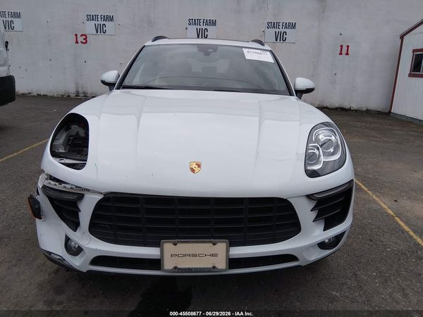 2018 PORSCHE MACAN