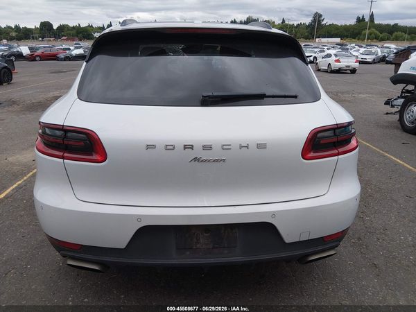 2018 PORSCHE MACAN