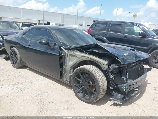2018 DODGE CHALLENGER SXT PLUS