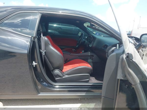 2018 DODGE CHALLENGER SXT PLUS