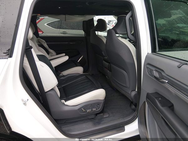 2025 KIA EV9 GT-LINE