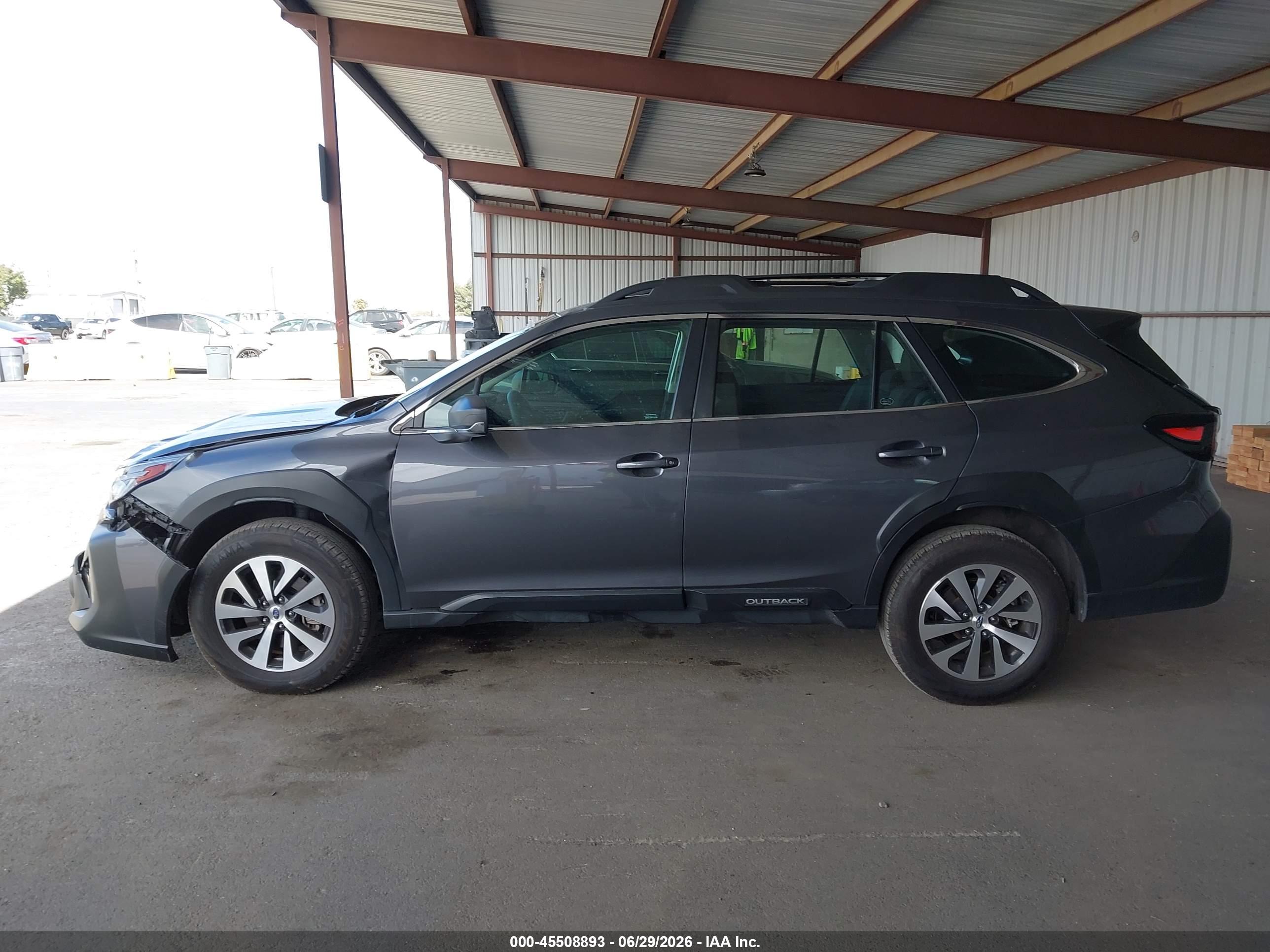 2025 SUBARU OUTBACK Base