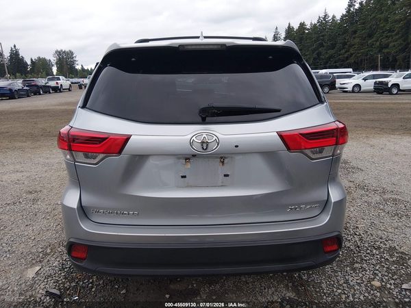 2018 TOYOTA HIGHLANDER XLE