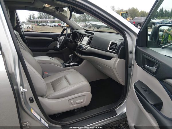 2018 TOYOTA HIGHLANDER XLE