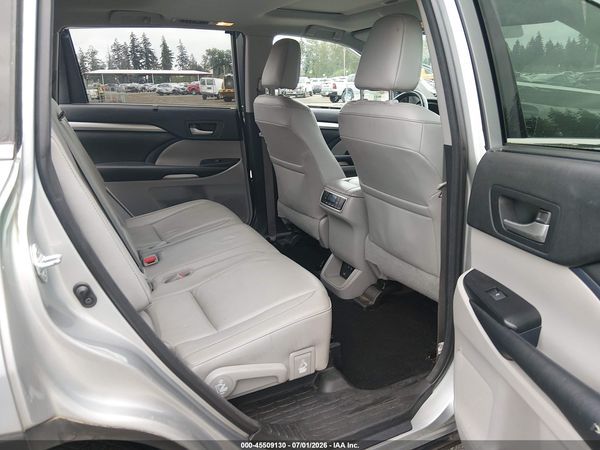 2018 TOYOTA HIGHLANDER XLE