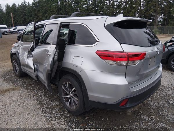 2018 TOYOTA HIGHLANDER XLE
